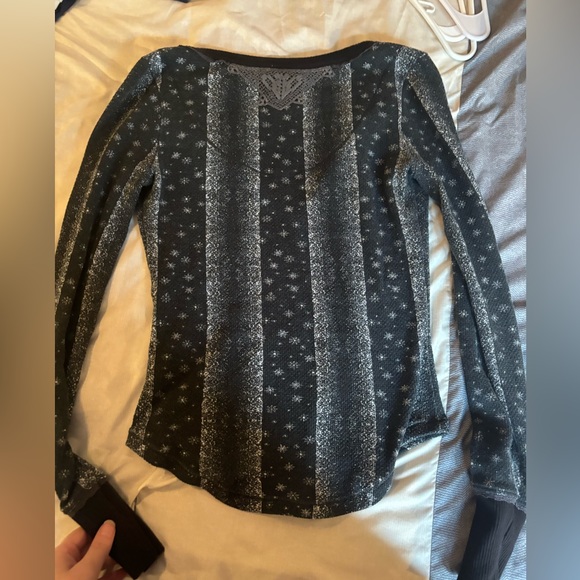 Free People Long Sleeve Button Up Size Small - Picture 2 of 3